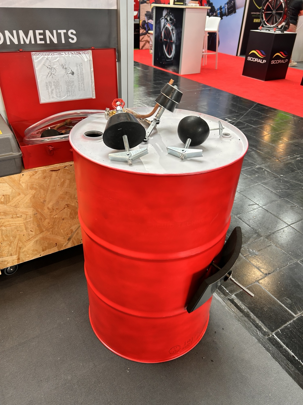 Training drum and compatible leak-control demonstration equipment